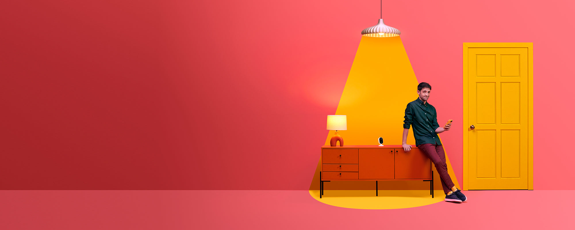 WiZ smart lighting controlled with the WiZ app